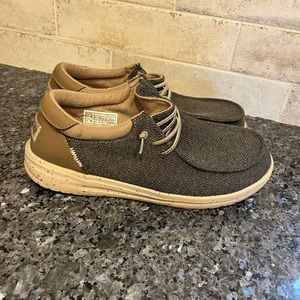 Hey Dudes mens size 9